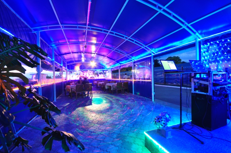 Клуб, Николаевка